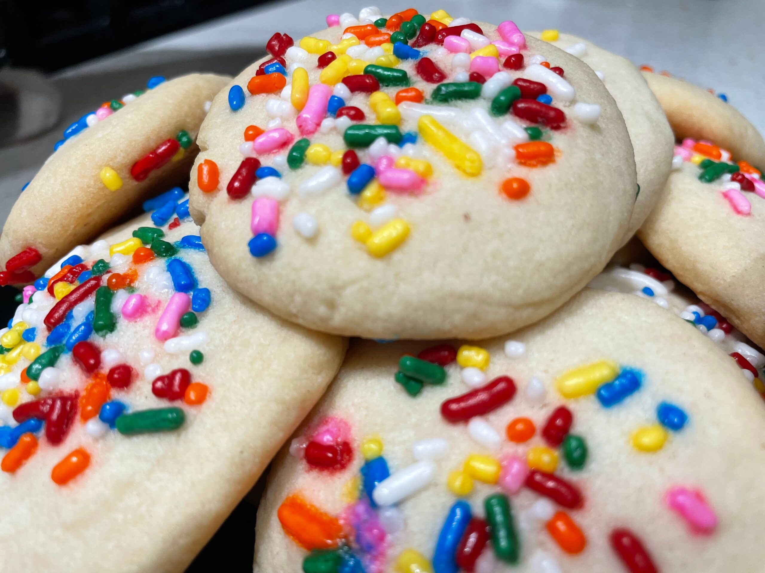 Puerto Rican–Style Polvorones Recipe with Sprinkles